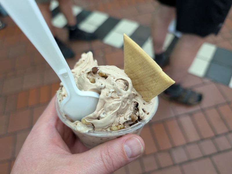 Wisconsin's Quirky Food Expressions That Outsiders Just Don't Get - Decor Hint Frozen Custard