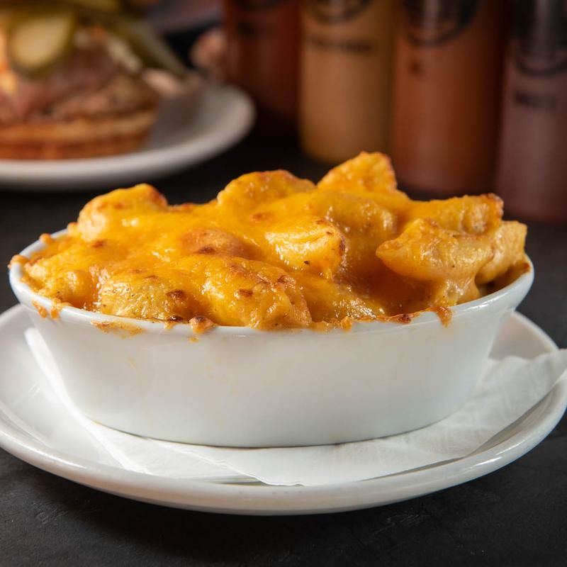 16 Michigan Restaurants People Happily Wait Hours For - And Say It's Worth It - Decor Hint Slows Bar BQ