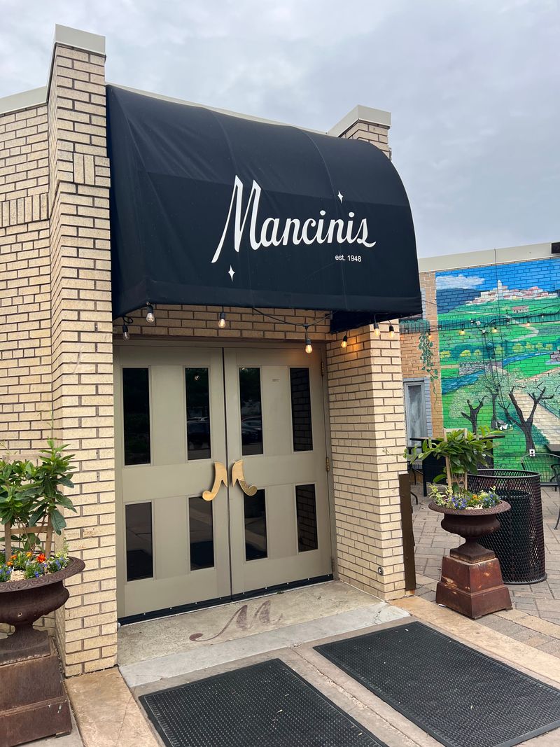 Minnesota Italian Restaurants Bringing Old-World Flavor To Every Bite - Decor Hint Mancini's Char House
