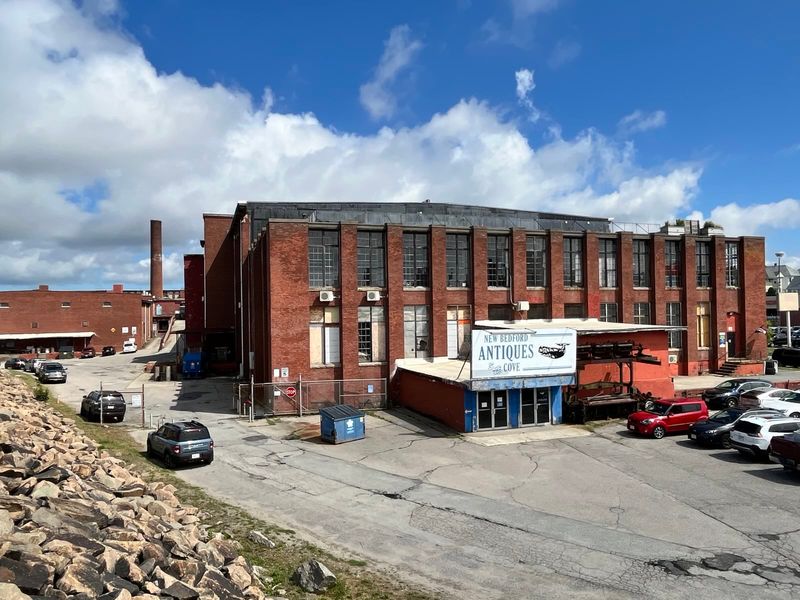 21 Texas Vintage And Collectibles Markets Where Rare Finds Are Flying Off The Shelves - Decor Hint Antique Rose