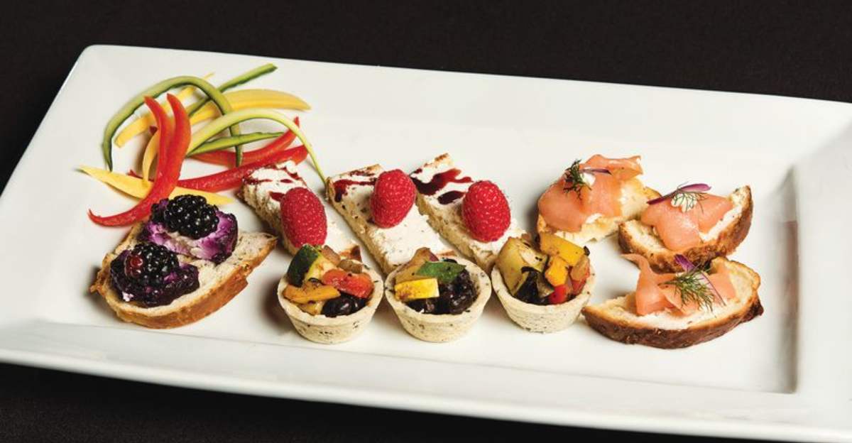 The 10 Best Minnesota Holiday Caterers That Make Festive Hosting Effortless - Decor Hint