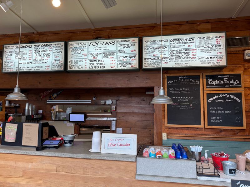 14 Massachusetts Spots Serving Tavern-Style Fish Fries Just Like The Old Days - Decor Hint Captain Frosty's