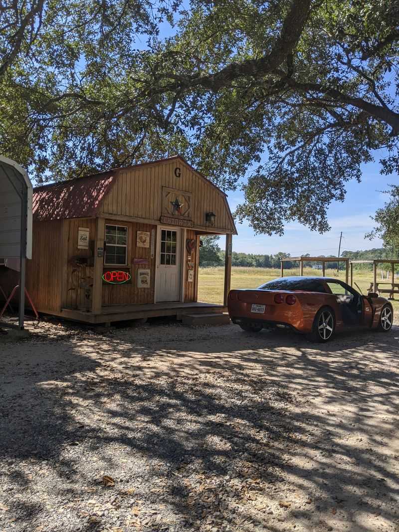 16 Texas Fish Fry Joints That Keep Locals Coming Back Every Friday For Southern Charm - Decor Hint Rogers BBQ Barn – Beaumont