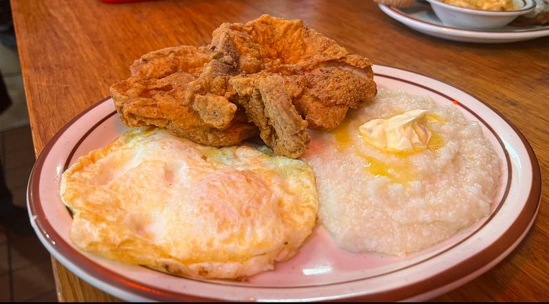 The Best Nevada Restaurants For Southern Fried Catfish Lovers - Decor Hint M&M Soul Food