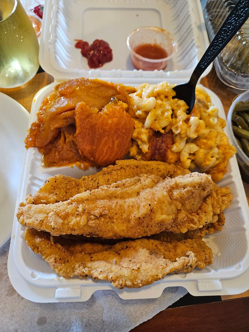 New Jersey's Fried Catfish Restaurants Locals Love - Worth Every Bite - Decor Hint Momma's Place