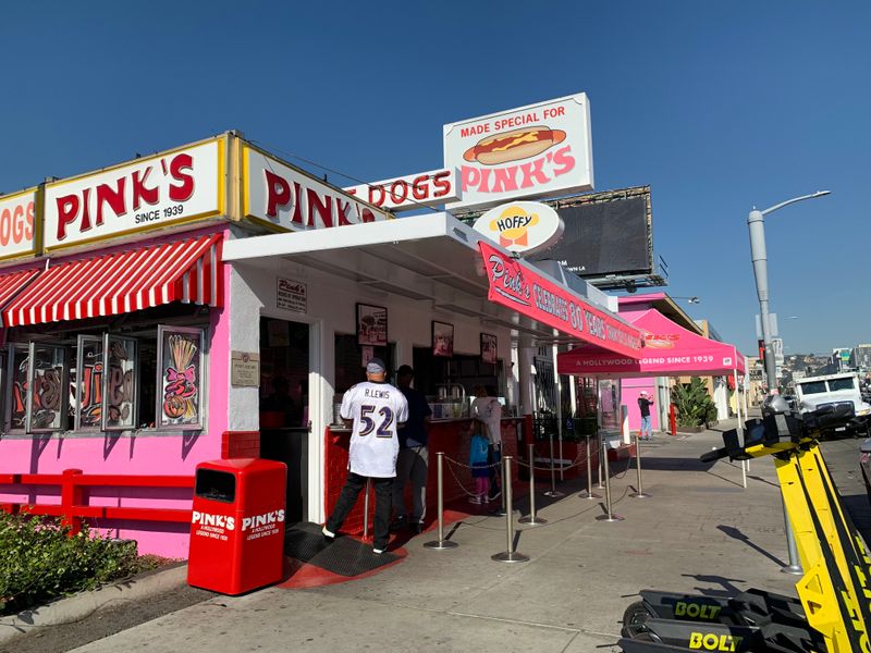 14 Beloved California Restaurants That Nailed One Dish And Never Looked Back - Decor Hint Pink's Hot Dogs