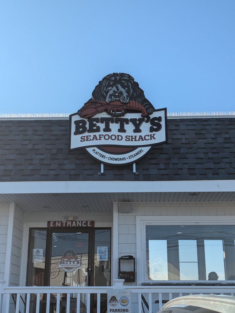 9 New Jersey Seafood Shacks Worth Every Mile Along The Shore - Decor Hint Betty's Seafood Shack