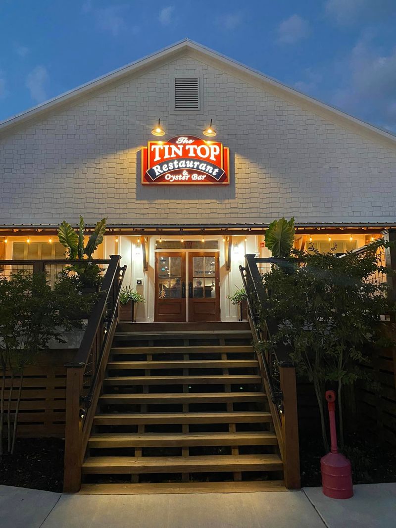 Tin Top Restaurant & Oyster Bar