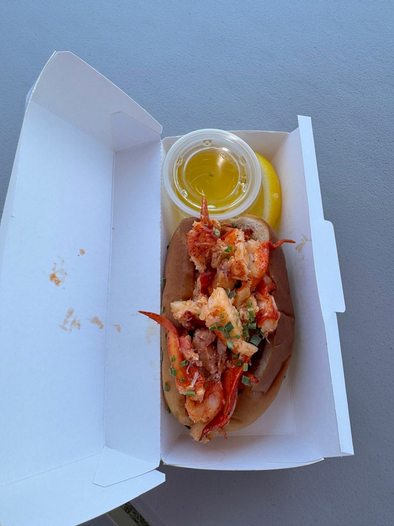 Alabama Seafood Joints Where The Lobster Roll Is The Main Event - Decor Hint Danner's Maine Lobster Shack