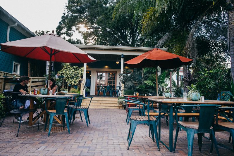 Florida's Hidden Restaurants That Don't Advertise But Stay Full Every Night - Decor Hint The Floridian