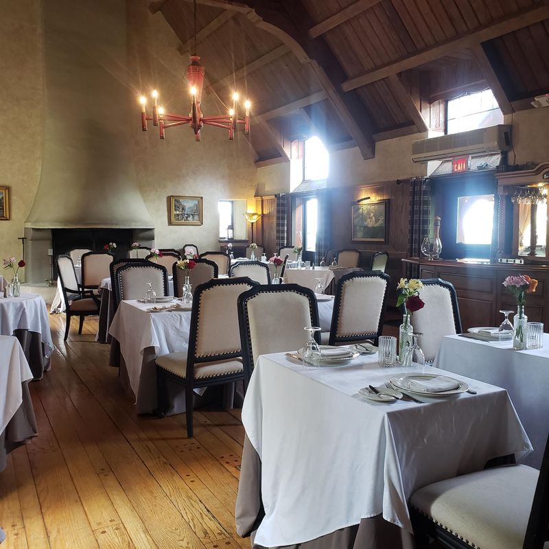 15 Pennsylvania Lakeside Restaurants Offering Relaxing Water Views - Decor Hint The French Manor Inn Restaurant