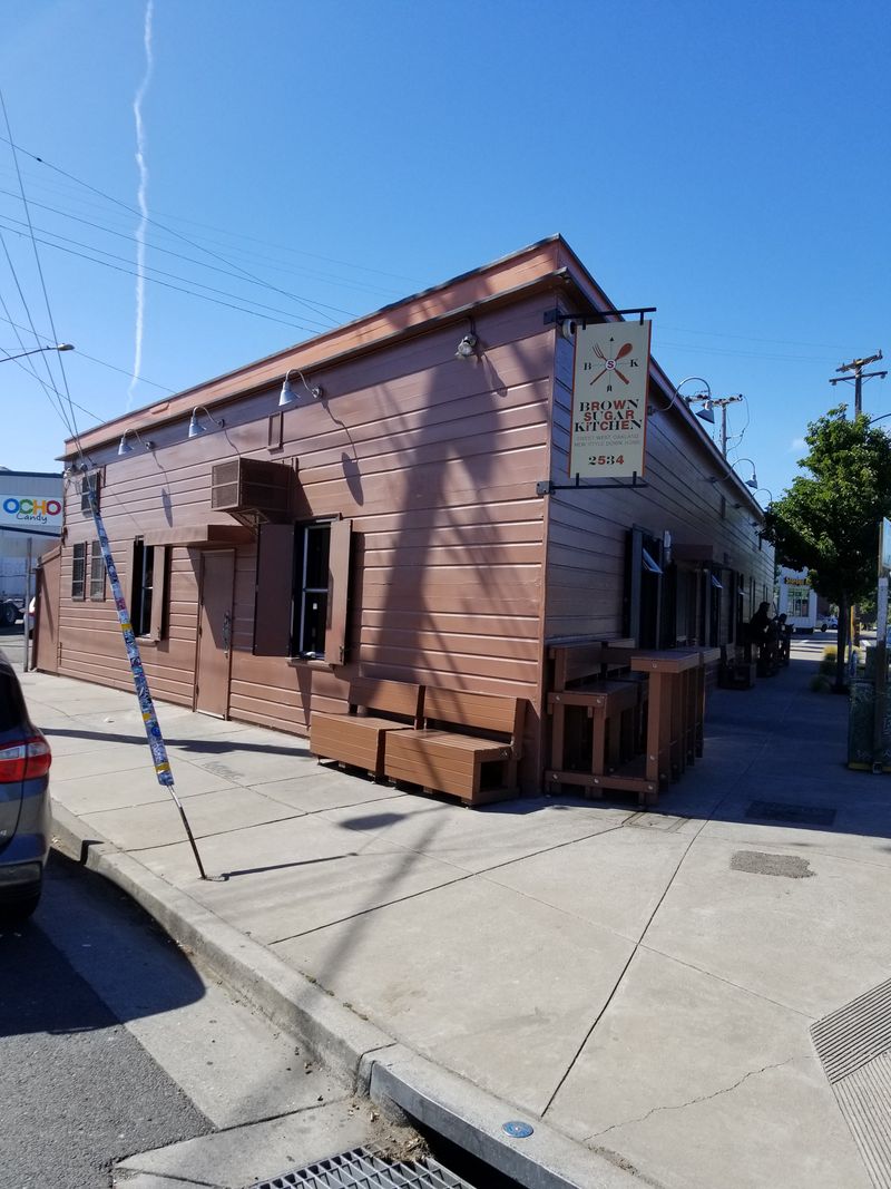 14 Beloved California Restaurants That Nailed One Dish And Never Looked Back - Decor Hint Brown Sugar Kitchen