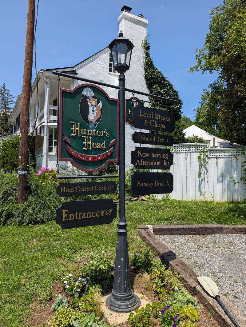 Hunter's Head Tavern