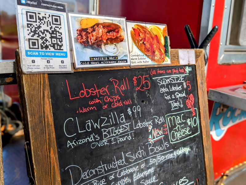 8 Arizona Lobster Roll Joints Proving Fresh Seafood Isn't Just For Coasts - Decor Hint Rockin Rollz Lobster And Sushi