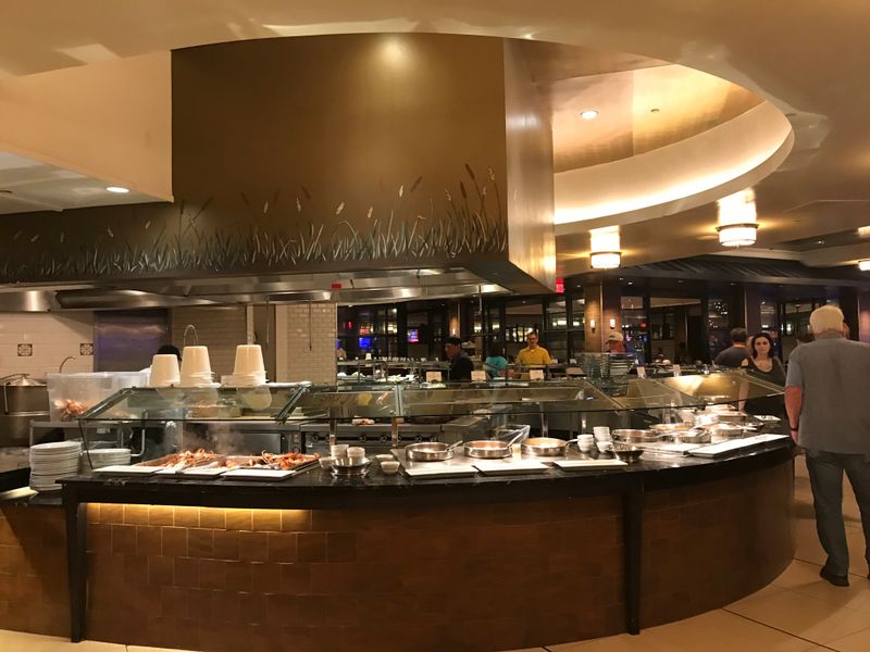 The Louisiana Seafood Buffet That Nails Crab, According To Locals - Decor Hint Location Inside L'Auberge