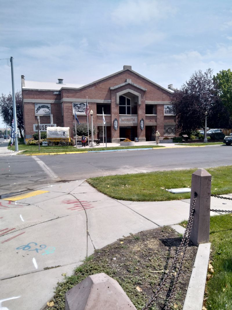 The Oregon Mountain Town So Affordable, Retirees Are Calling It A Dream - Decor Hint Housing Prices That Make Sense