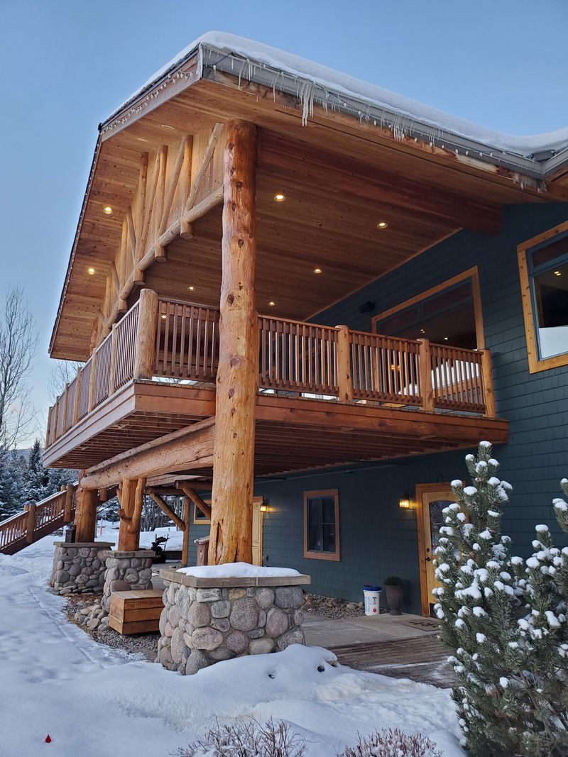 Montana Catfish Shacks Delivering Crispy Bites And Big-Sky Charm - Decor Hint Wild Caddis