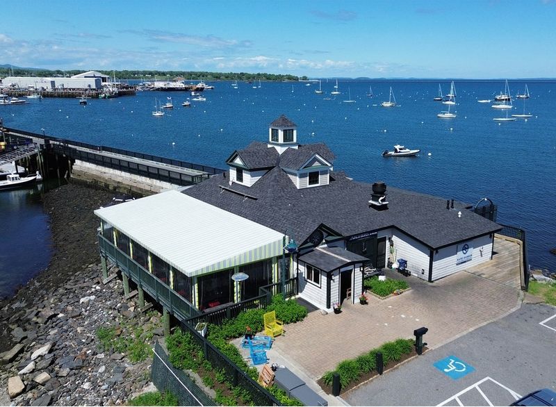 17 New England Seafood Restaurants In Maine Only Locals Know And Love For Authentic Coastal Dining - Decor Hint Archer's On The Pier