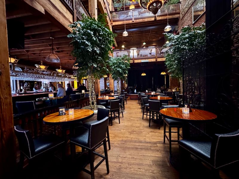 Classic Virginia Eateries That Remain Packed After Decades - Decor Hint The Tobacco Company Restaurant