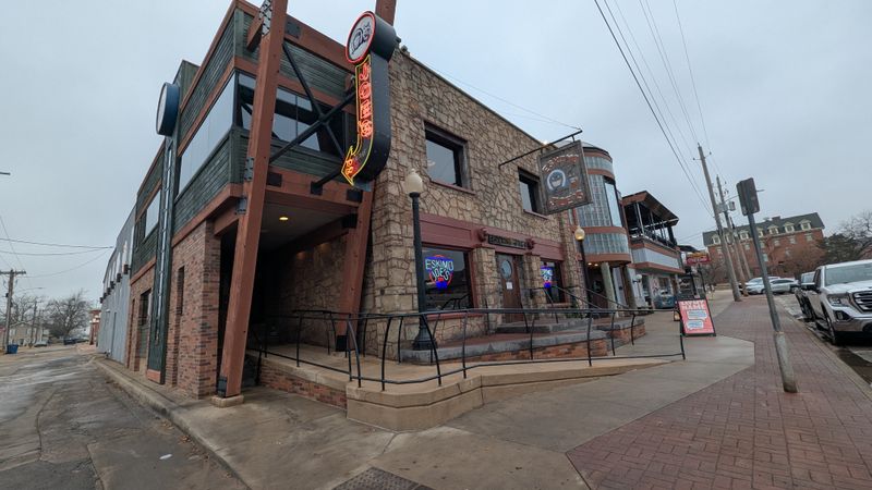 11 Oklahoma Tavern Fish Fries That Feel Like A Small-Town Friday You'll Never Forget - Decor Hint Eskimo Joe's