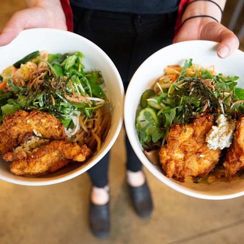 14 Oregon-Based Family-Owned Fried Chicken Spots You Can't Miss For Ultimate Comfort Food - Decor Hint Boke Bowl