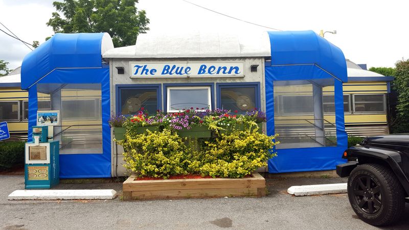 14 Cozy Vermont Soul Food Buffets That Make Cold Days Feel A Little Warmer - Decor Hint Blue Benn Diner