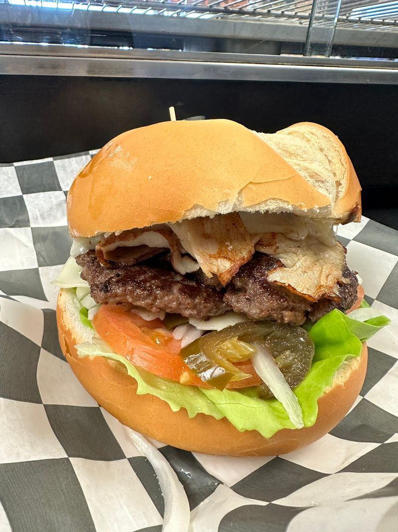 These 14 Georgia Soul Food Buffets Are Legendary For A Reason Bring Your Appetite - Decor Hint The Busy Bee Café