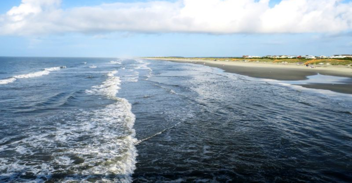 This Overlooked North Carolina Beach Town Might Be The Coasts Best Kept Secret 2 - Decor Hint