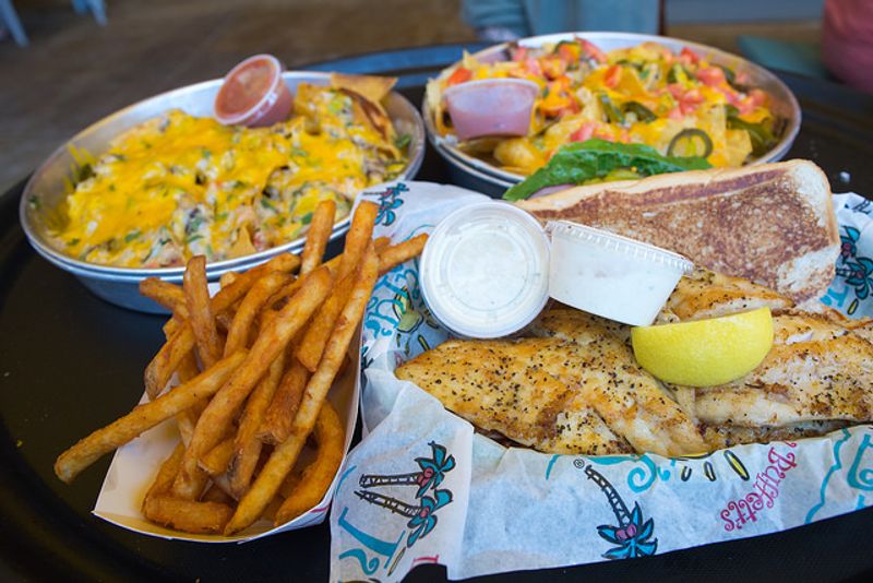 Lulu's at Homeport Marina