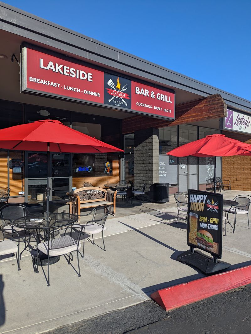 Must-Try Nevada Lakeside Restaurants Offering Stunning Views - Decor Hint Lakeside Bar & Grill