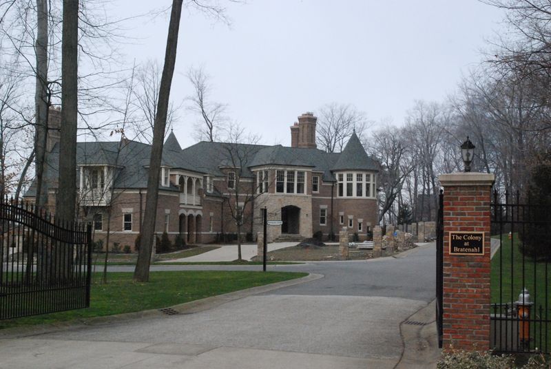 15 Hidden Treasures In Cleveland Ohio That Only Locals Know About - Decor Hint Bratenahl Village