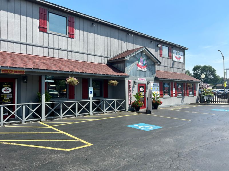 13 Illinois Barbecue Stops Where You Can Taste The Real Smoke In Every Bite - Decor Hint Uncle Bub's BBQ