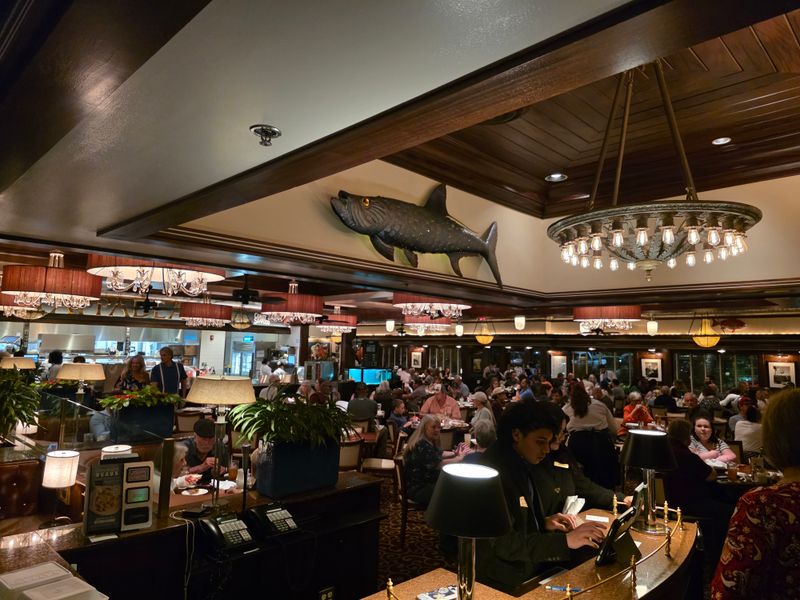 11 Texas All-You-Can-Eat Buffets Worth Every Mile Of The Drive - Decor Hint Pappadeaux Seafood Kitchen - Multiple Texas Locations