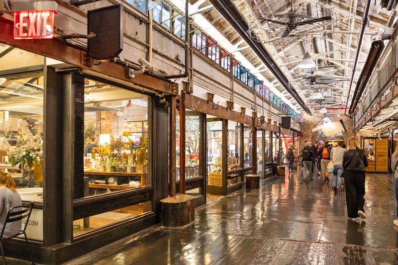 Chelsea Market Holiday Pop-Ups