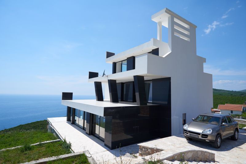 Large Luxury Mansions Over $3 Million