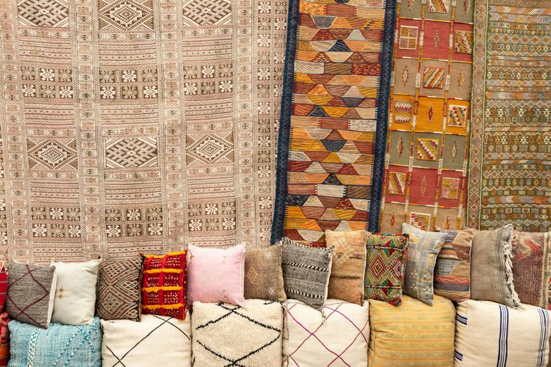 Decorative Throw Pillows And Rugs