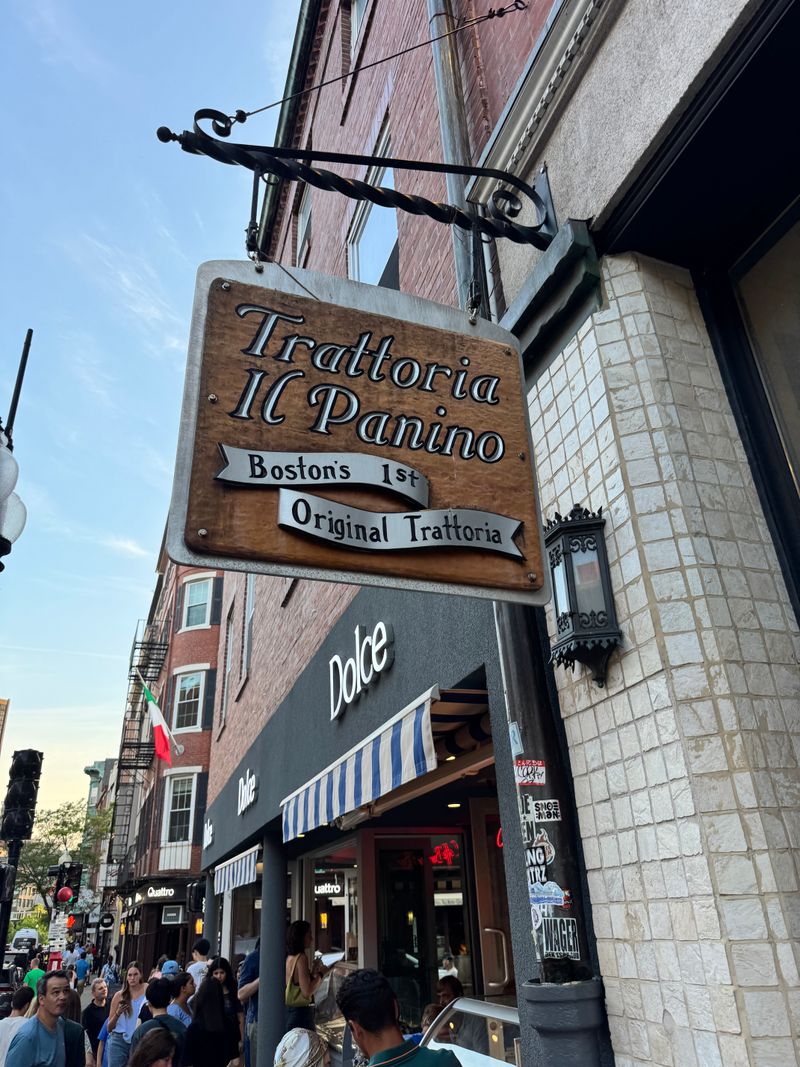 13 Italian Dining Secrets Massachusetts Locals Can't Keep To Themselves - Decor Hint Trattoria Il Panino