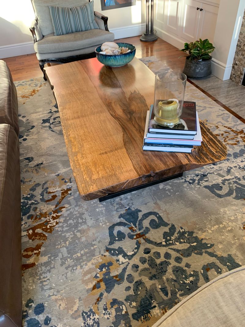 13 Living Room Elements That Bring Southern Charm To Texas Houses - Decor Hint Distressed Wood Coffee Tables