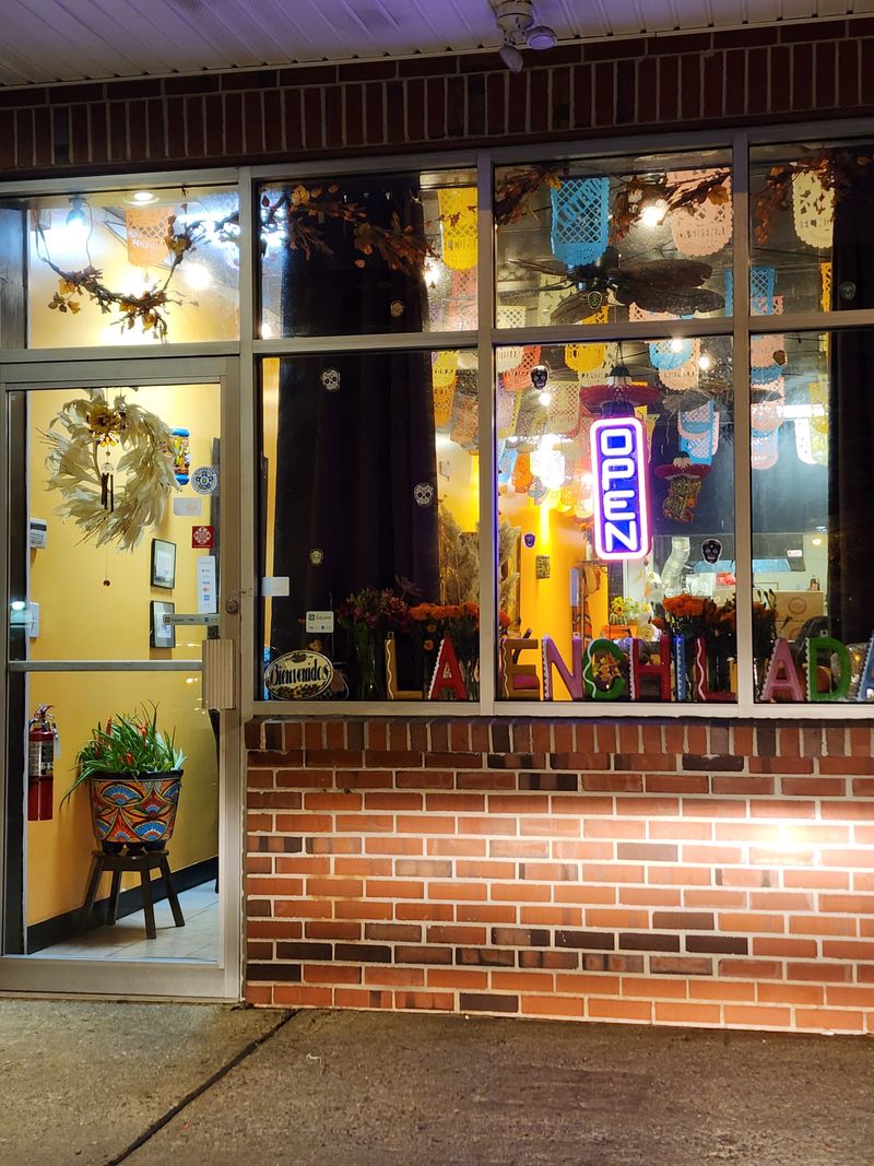 North Dakota Spots Where The Tacos And Burritos Pack Enough Heat To Satisfy Any Craving - Decor Hint La Enchilada