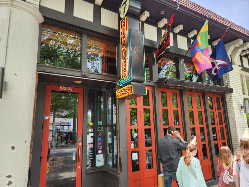 Taste The North In The South: Georgia’s Top Lobster Rolls - Decor Hint Fontaine's Oyster House