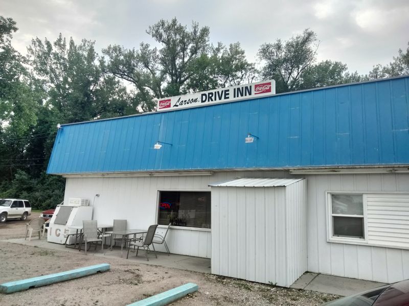 10 North Dakota Hidden Restaurants Only Locals Know About - Decor Hint Larson's Drive-In