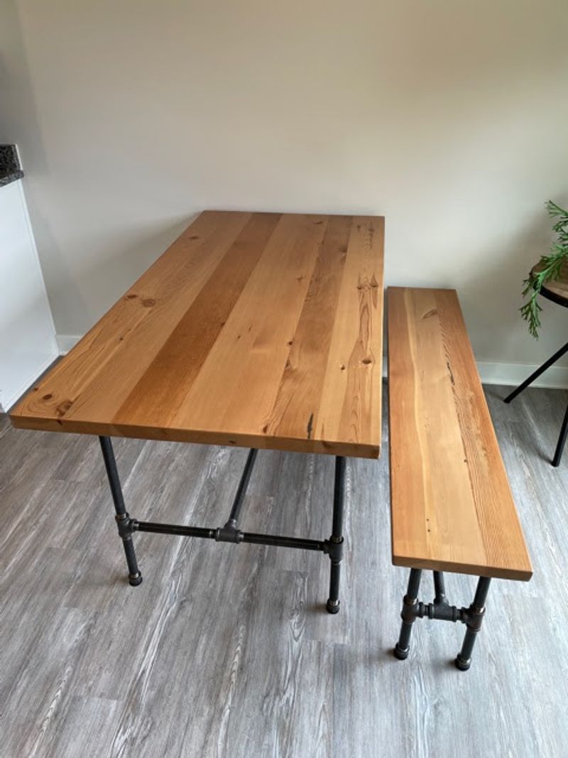 18 Illinois Winter Décor Trends Bringing Cozy Layers Back Into Midwest Homes - Decor Hint Sustainable Materials Take Center Stage