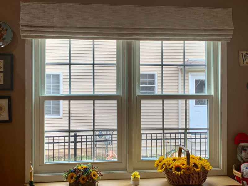 18 Illinois Winter Décor Trends Bringing Cozy Layers Back Into Midwest Homes - Decor Hint Layered Window Treatments Block The Chill