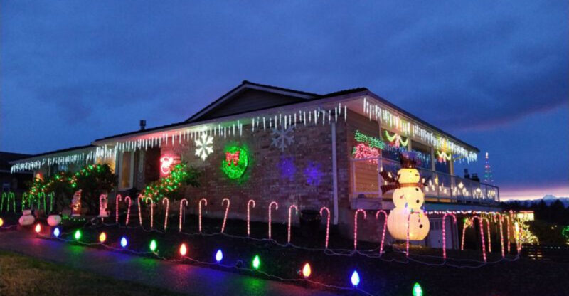 Washington’s Most Jaw-Dropping Christmas Yard Displays