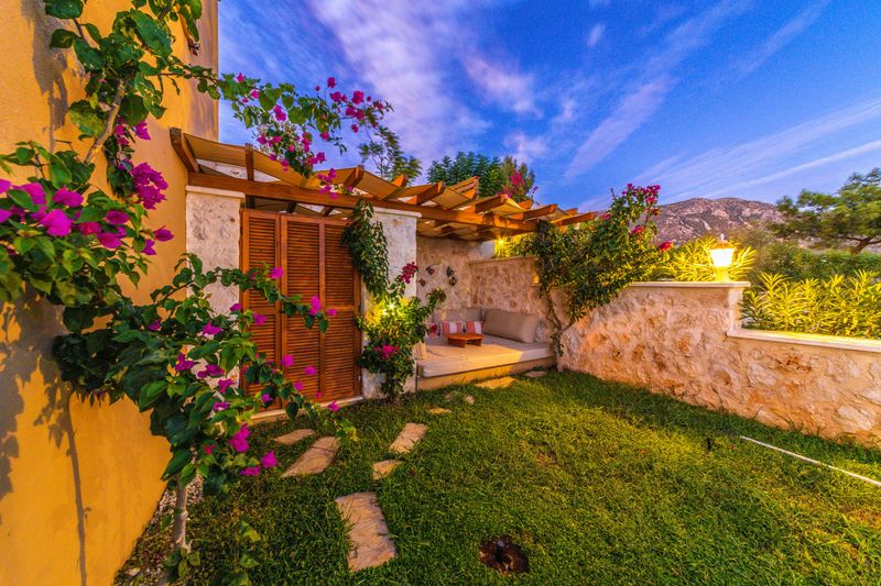 Cozy Outdoor Pergola Space
