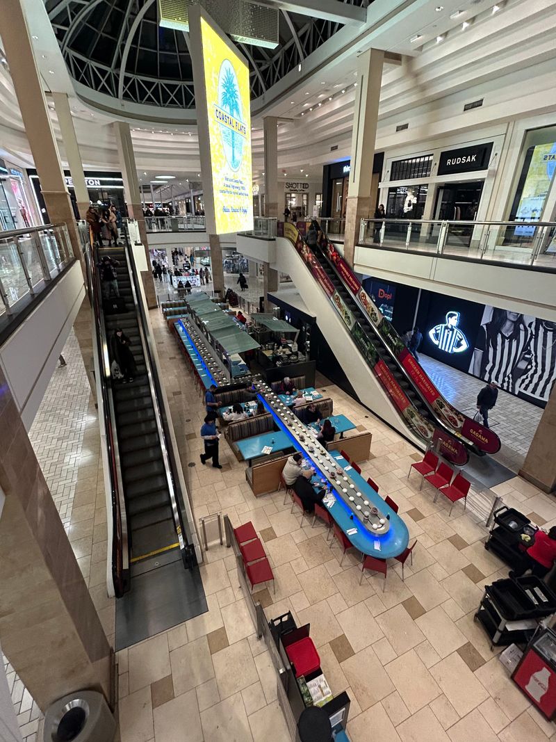 13 Must-Visit Holiday Markets Lighting Up Washington DC This Season - Decor Hint Tysons Corner Center Holiday Market