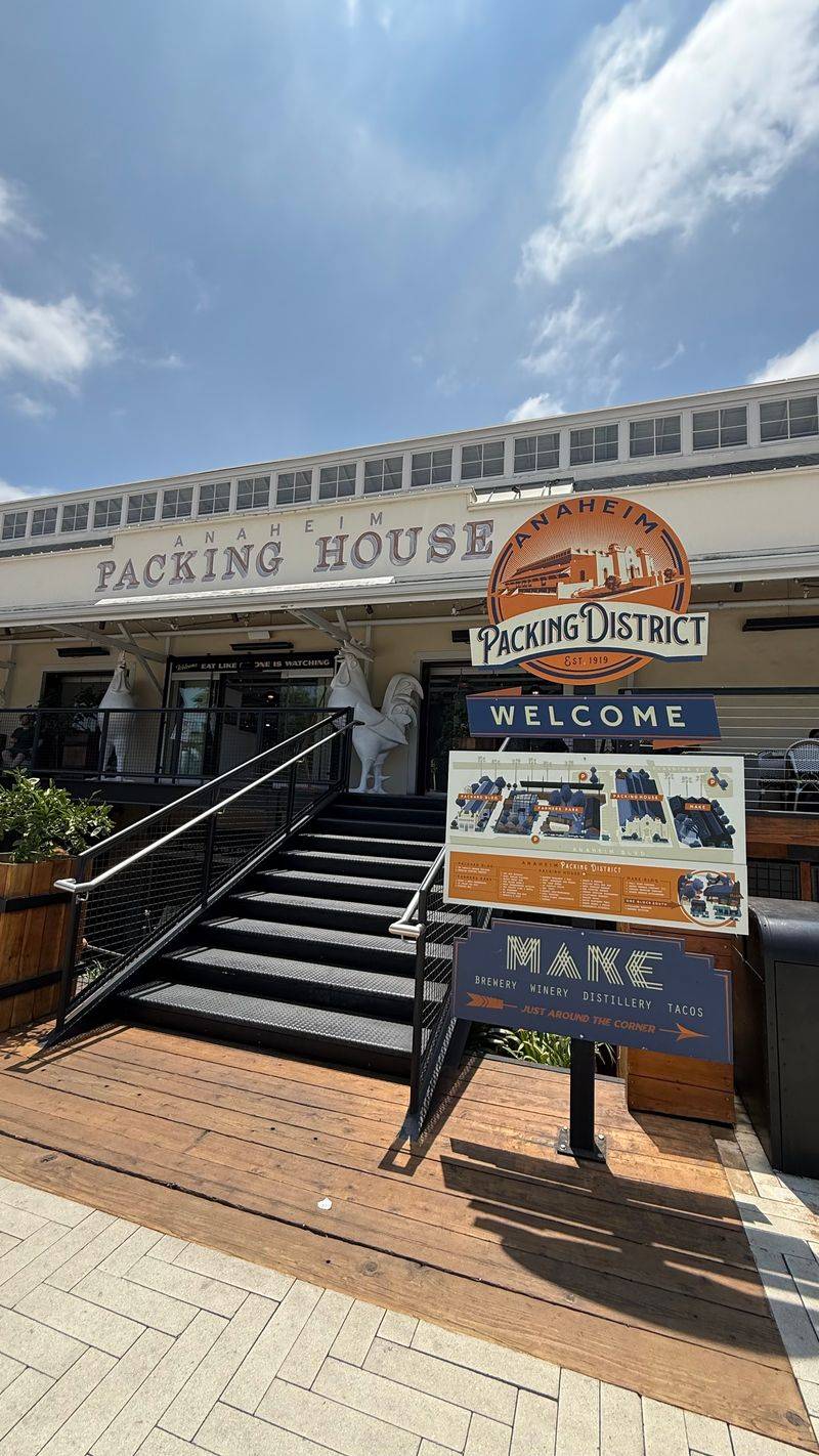 Where To Find The Best Comfort Food In Anaheim, California - Decor Hint The Kroft