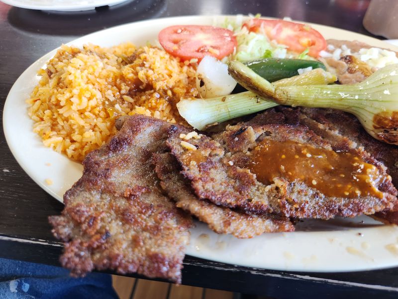 17 Illinois Eateries That Prove Great Food Doesn't Have To Cost A Fortune - Decor Hint Taqueria Los Comales