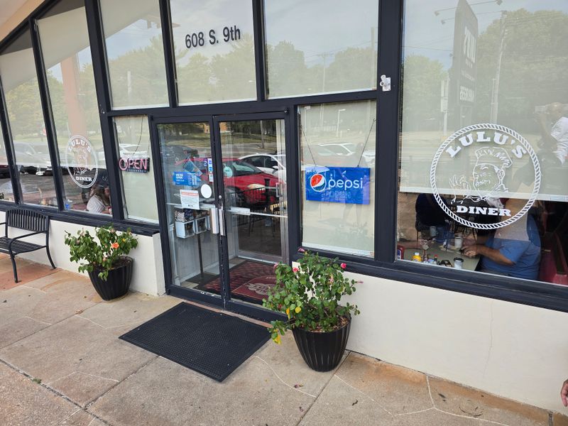 14 Spots In Illinois Serving Chicken-Fried Steak With Pure Old-Fashioned Flavor - Decor Hint Lulu's Diner