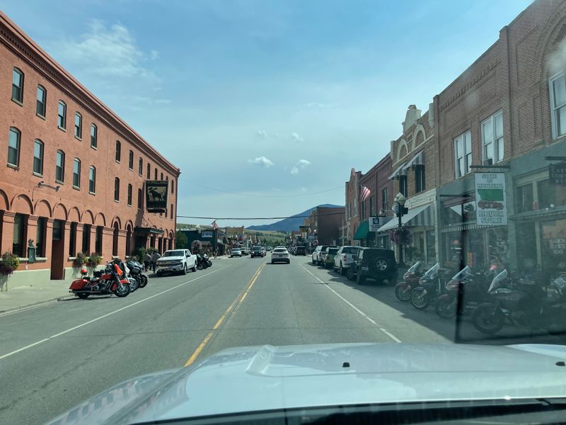Charming Montana Towns Perfect For A Scenic, Relaxing 2026 Getaway - Decor Hint Red Lodge